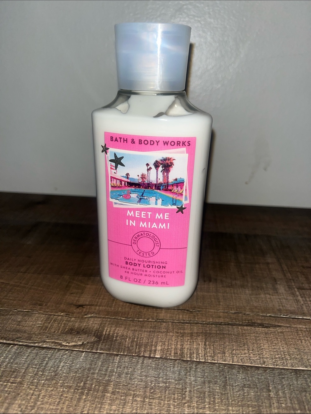 Bath & Body Works Meet Me in Miami Body Lotion - Pink & White